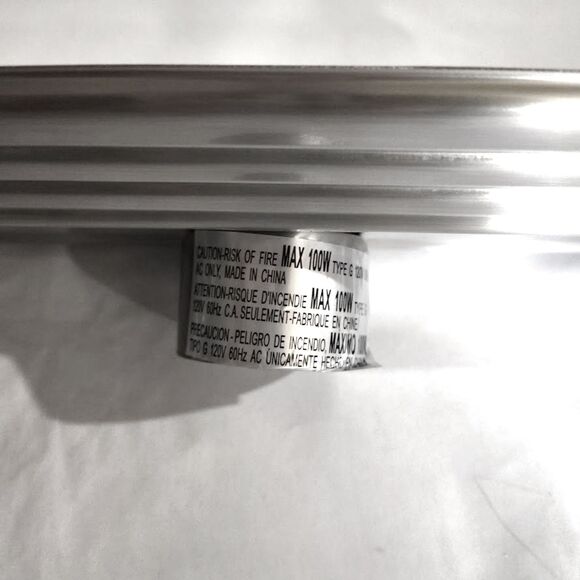 SATCO Nuvo 36 inch Brushed Nickel Bathroom Vanity Light New Open Box 60-302 - Picture 3 of 11